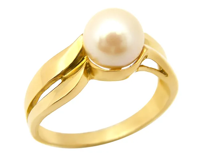 18K Yellow Gold and Pearl Ring
