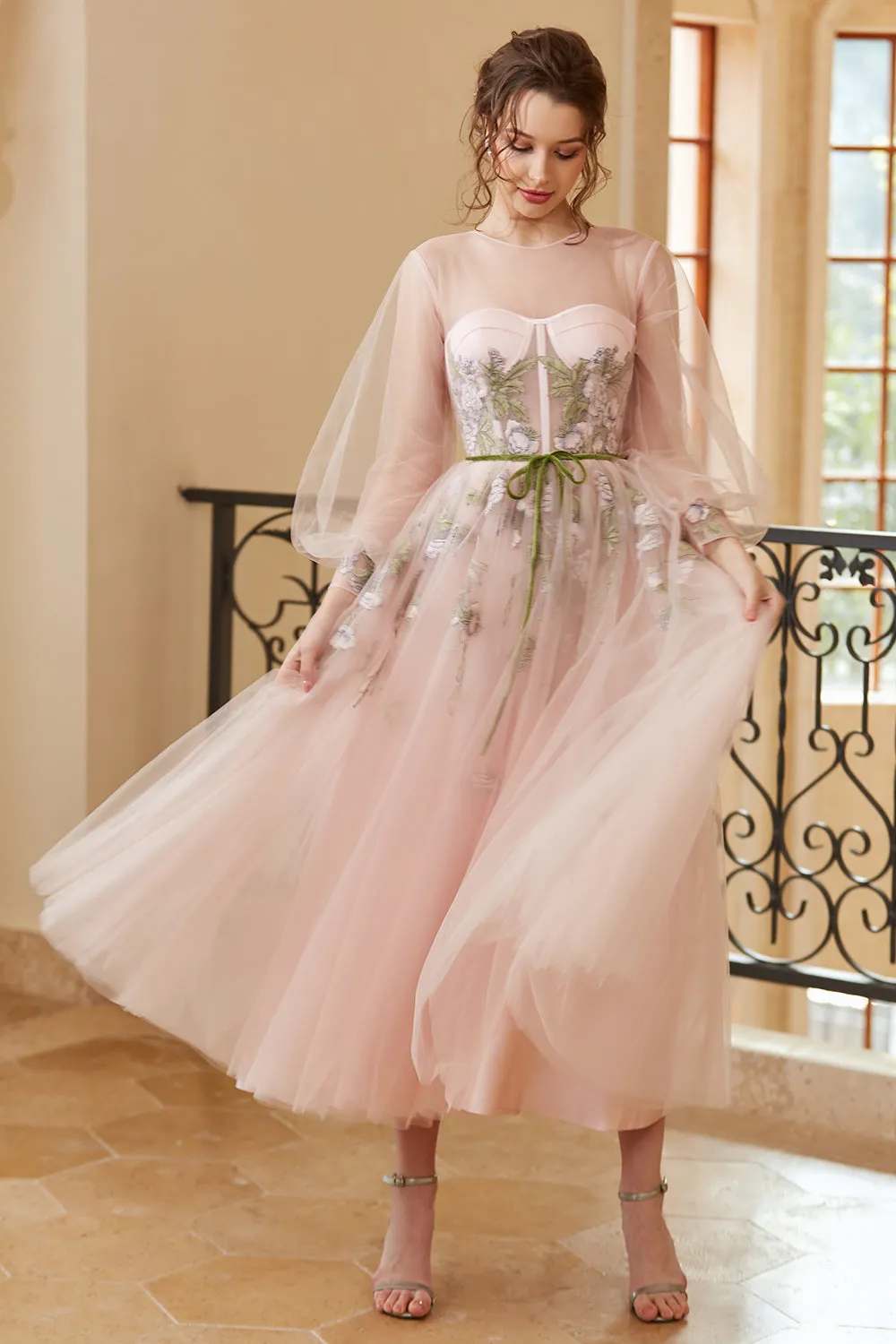 A Line Jewel Light Nude Tea Length Prom Dress con maniche lunghe