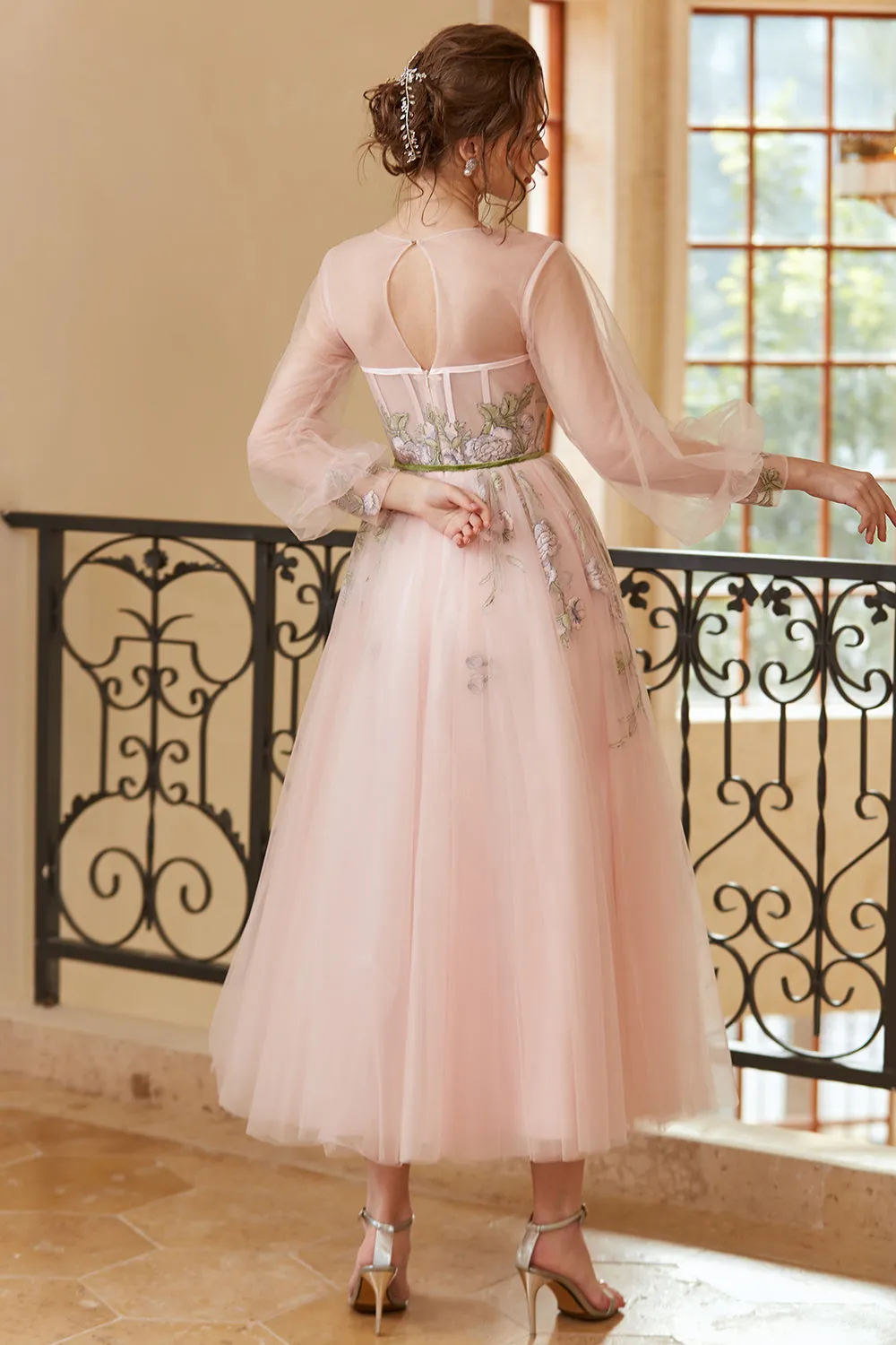 A Line Jewel Light Nude Tea Length Prom Dress con maniche lunghe