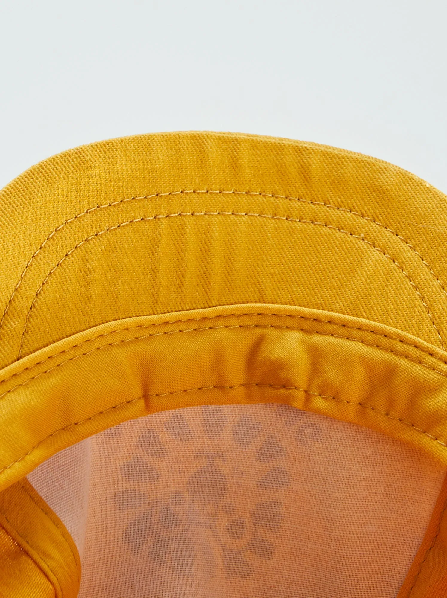 Cappellino con stampa 'lion' in twill - GIALLO