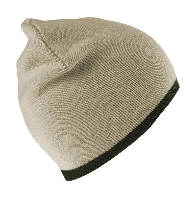 Cappello in maglia a contrasto