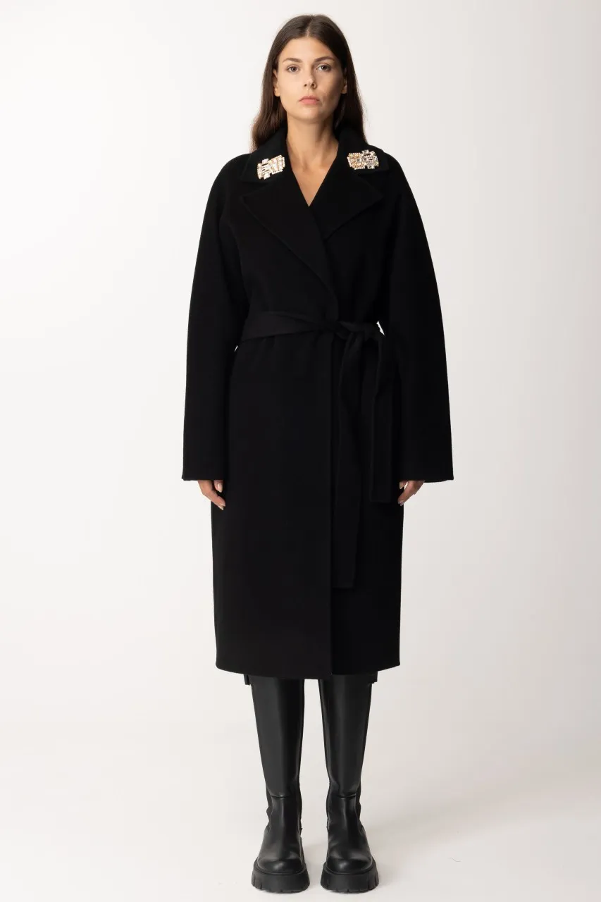 Cappotto in lana con spille sul revers Nero