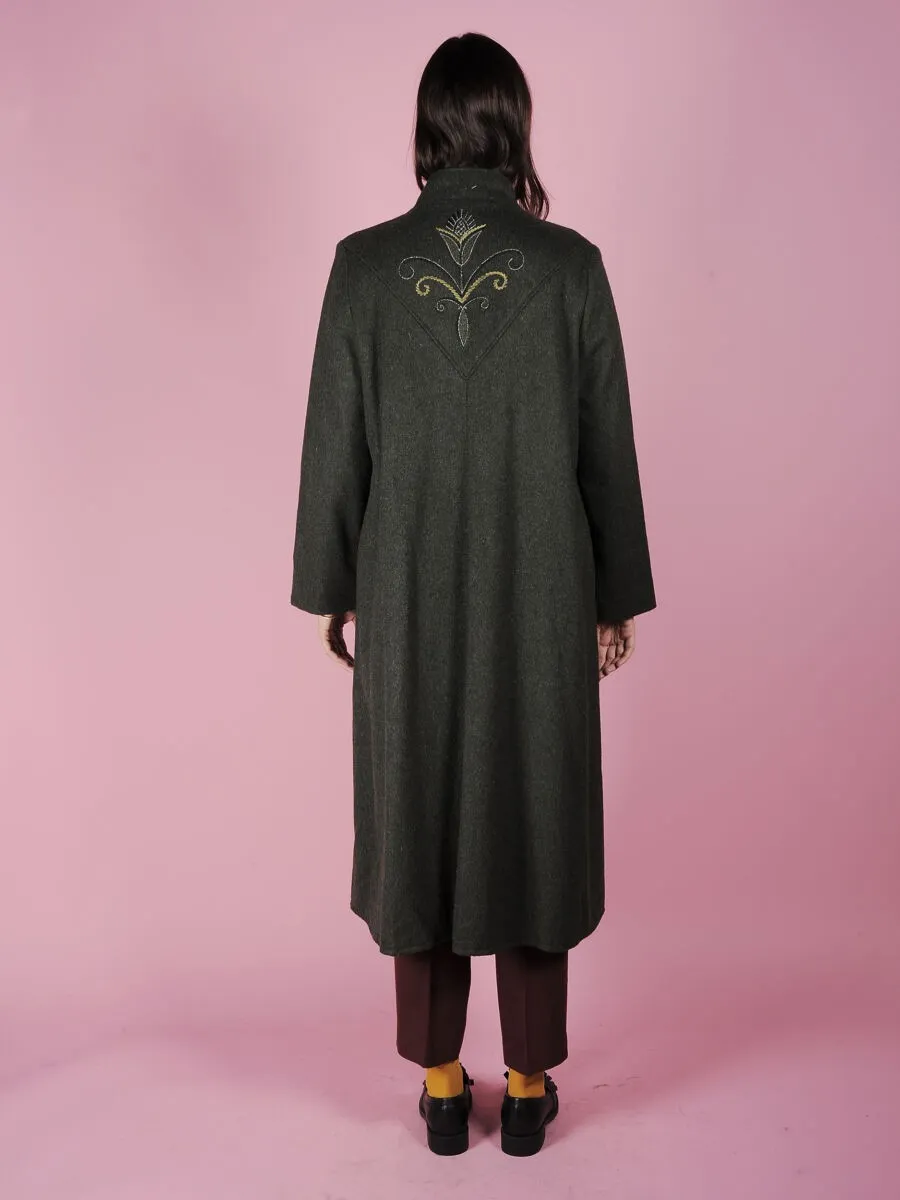Cappotto lungo verde con ricamo