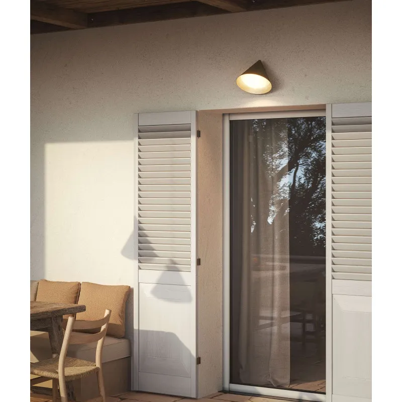 Cone 286.16 lampada da parete IP55 per esterno in ottone 10W E27