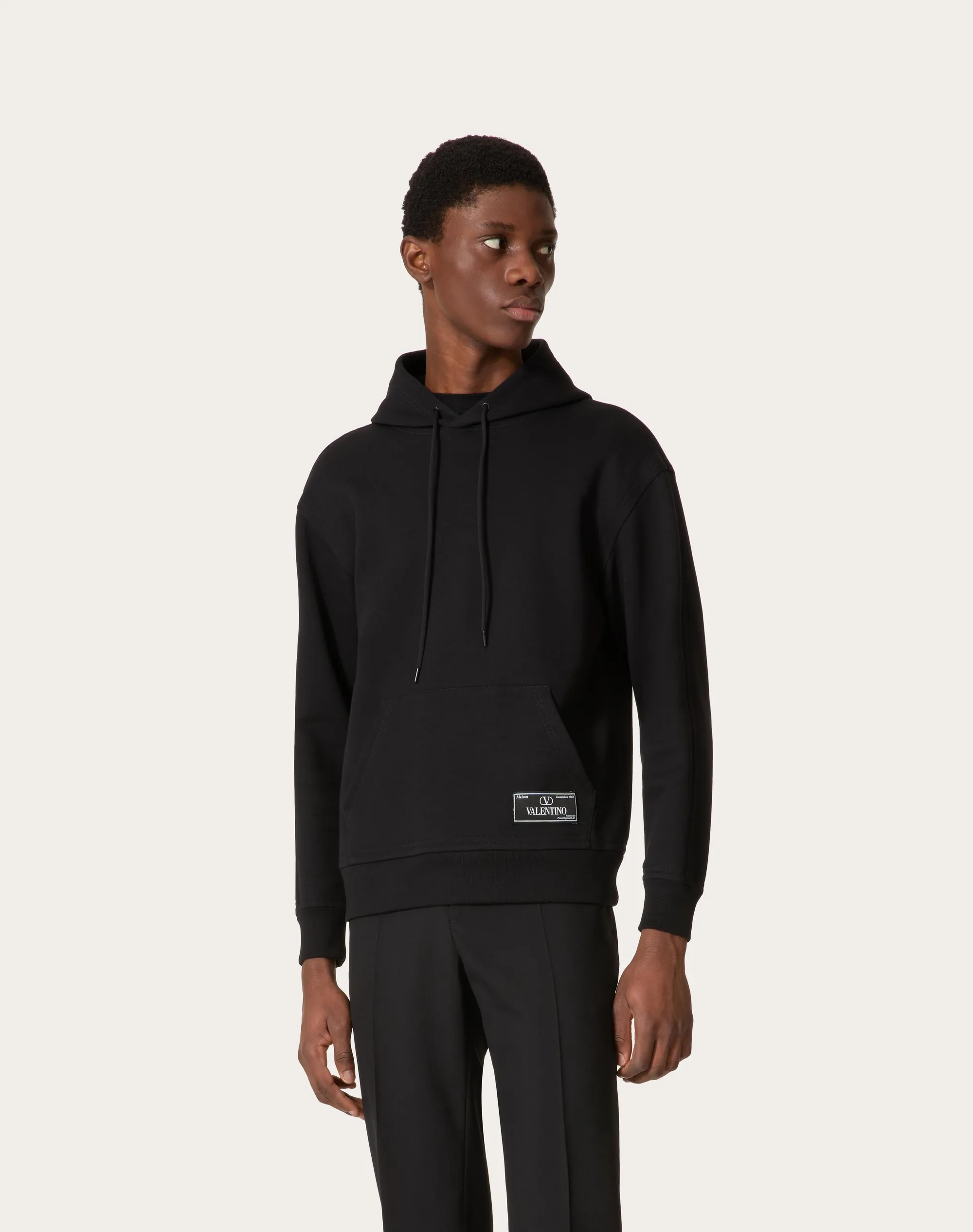 FELPA IN COTONE TECNICO CON CAPPUCCIO E ETICHETTA SARTORIALE MAISON VALENTINO