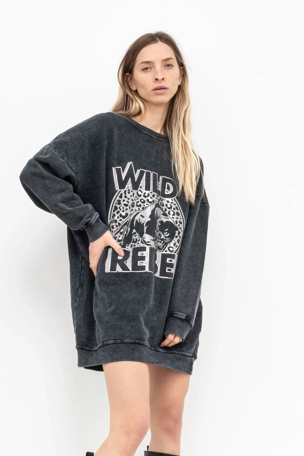 FELPA OVER PANTERA SCRITTA WILD