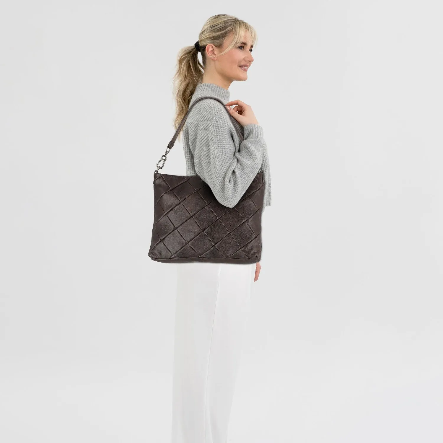 FredsBruder Check my Bag Borsa a tracolla Pelle 35 cm