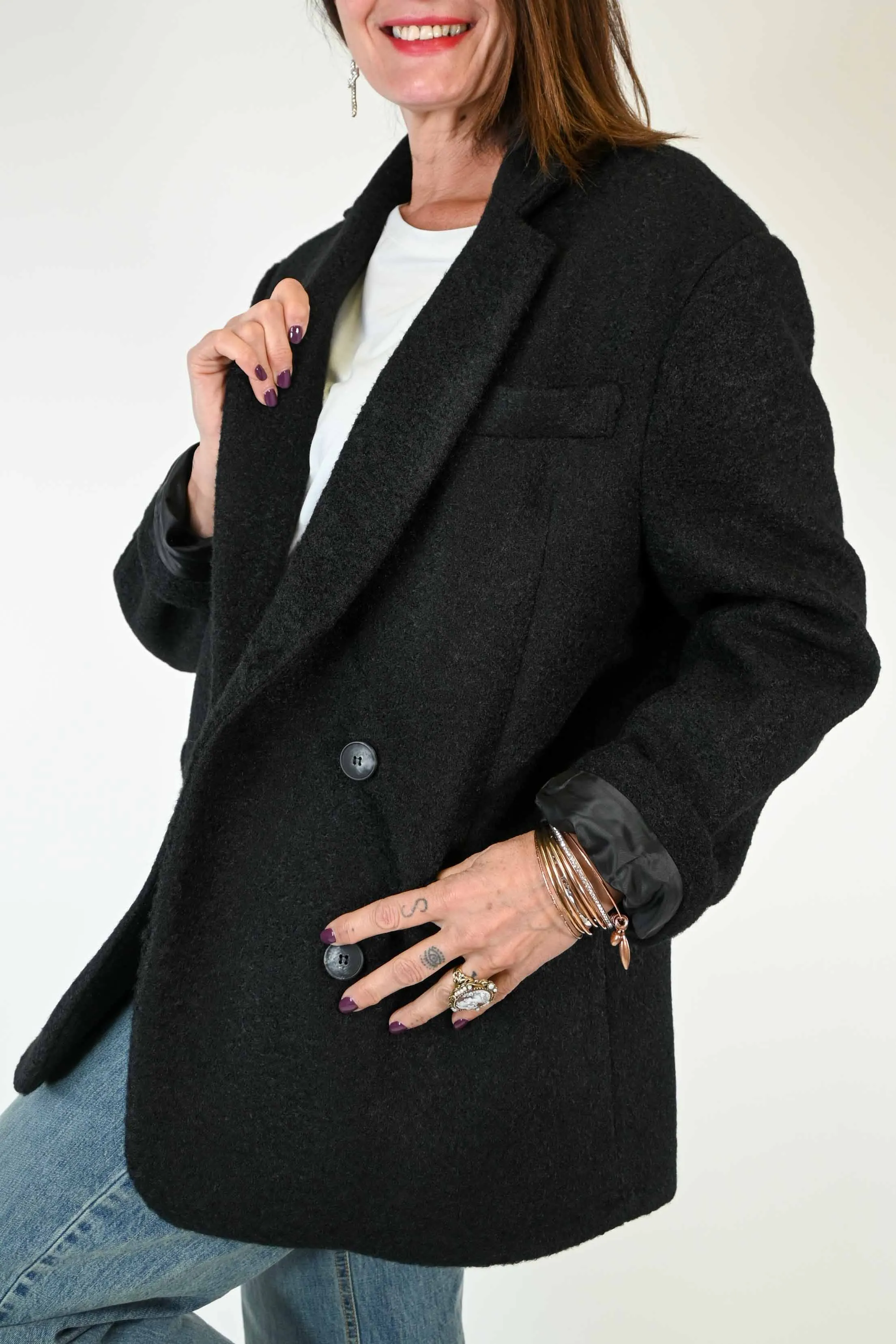 GIACCA DOPPIOPETTO IN BOUCLE' COLOR NERO