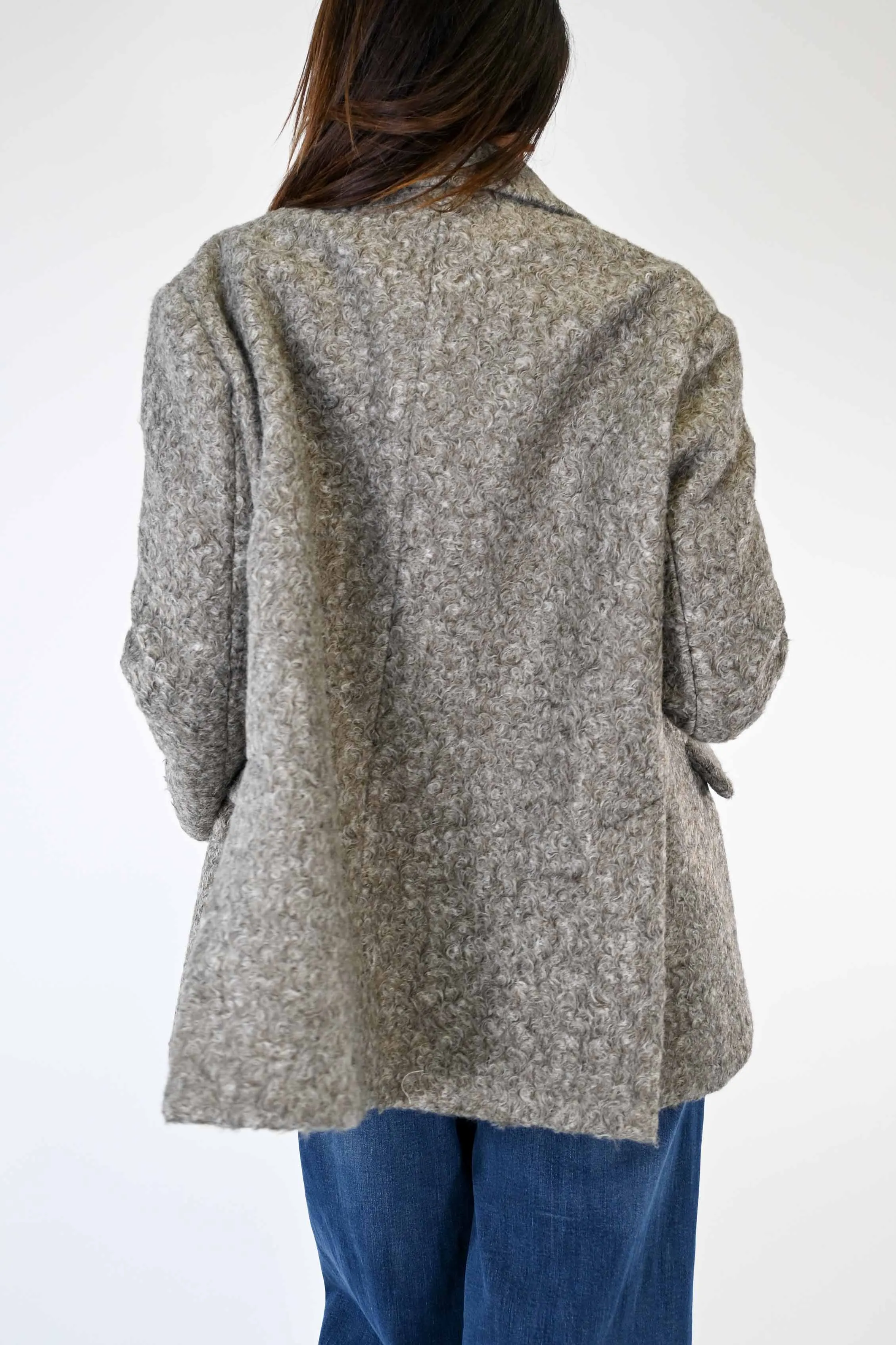 GIACCA OVER DUE BOTTONI IN BOUCLE' COLOR TORTORA