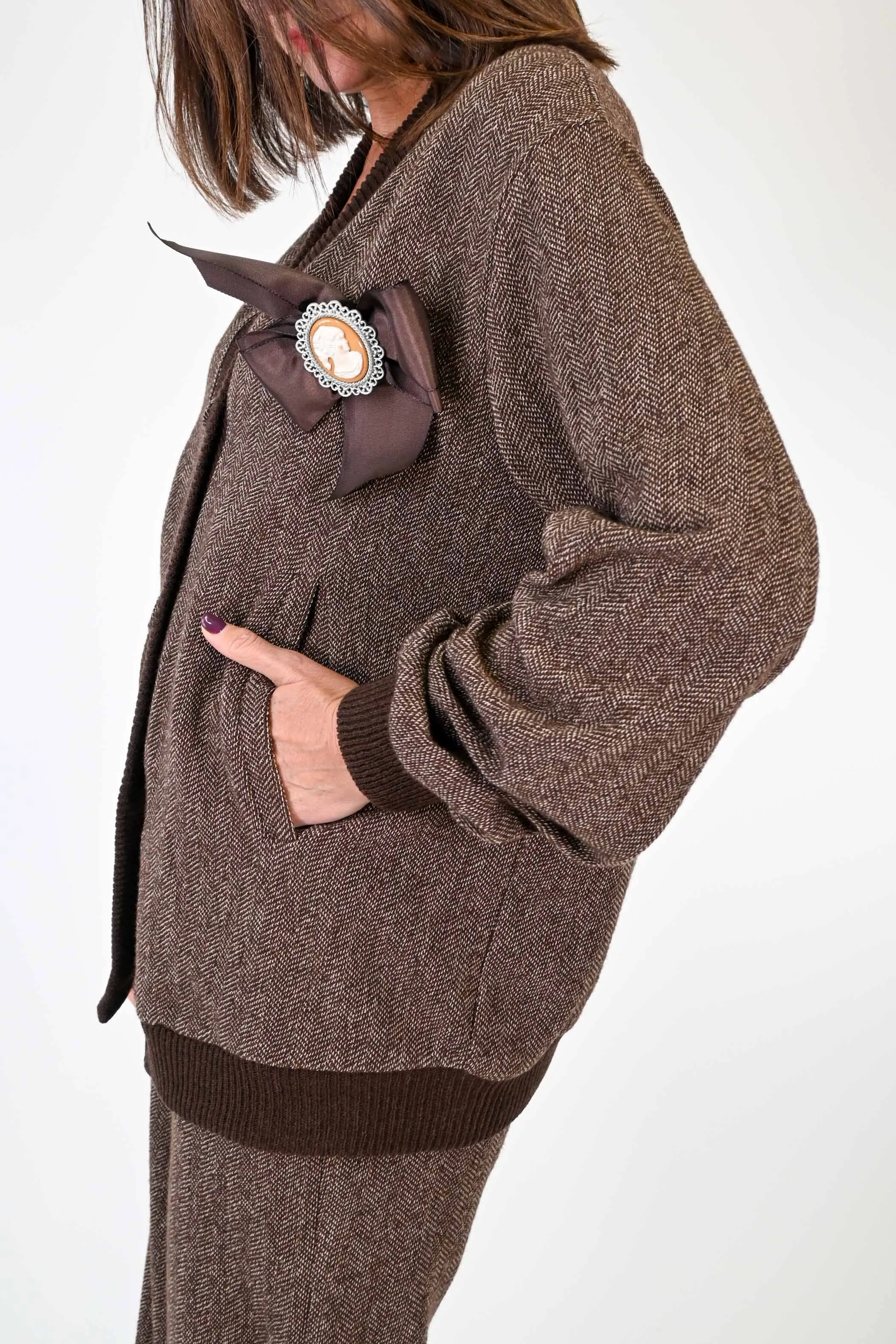 GIACCA/CARDIGAN IN TWEED CON SPILLA COLOR MORO