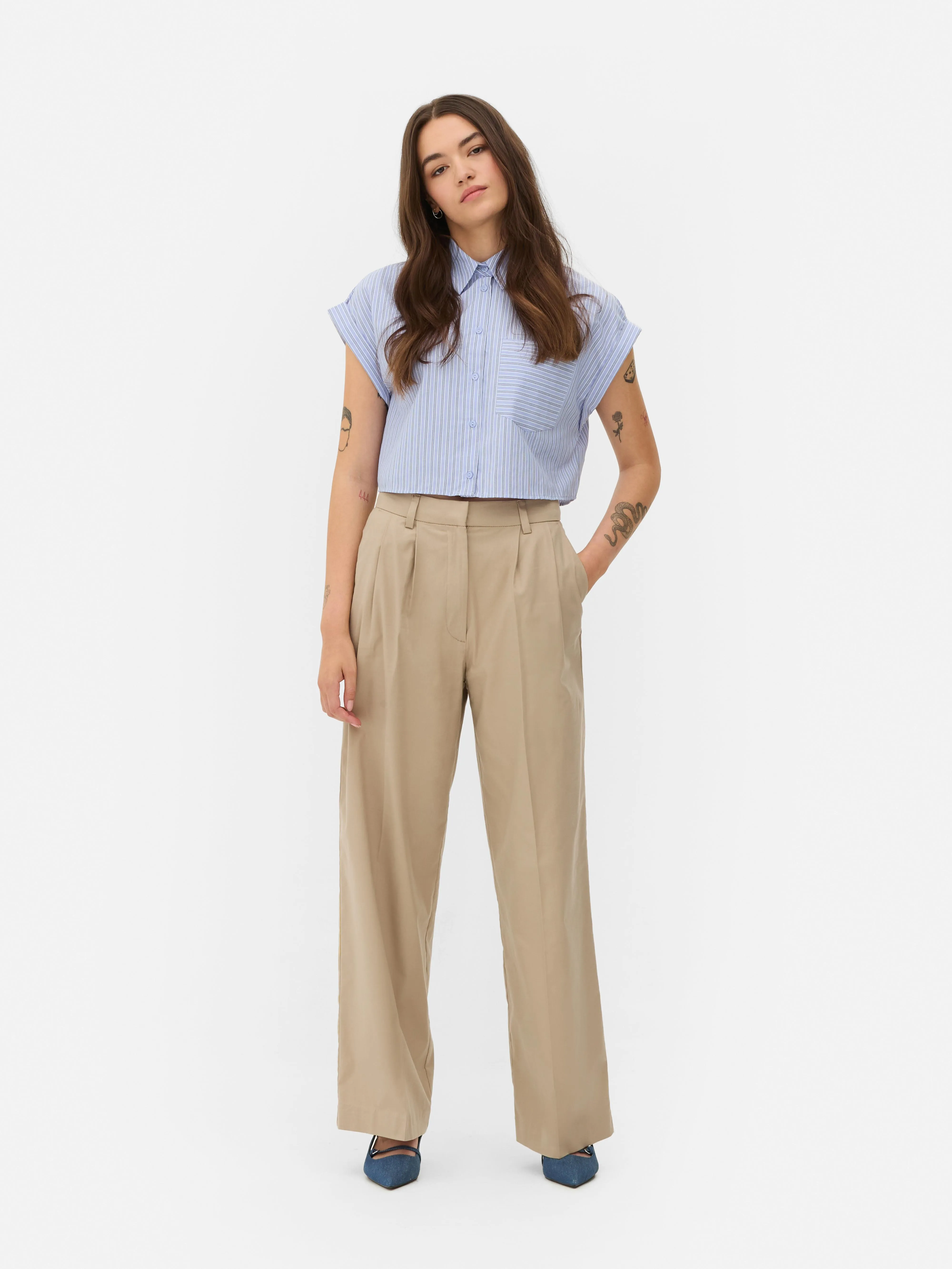 Pantaloni chino a gamba larga