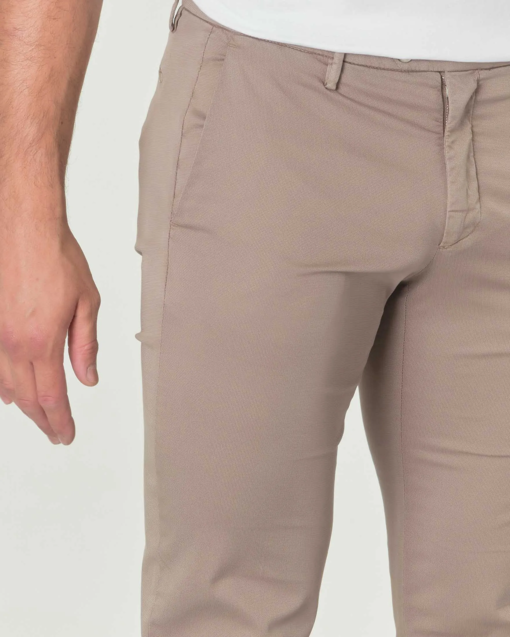 Pantaloni chino Brad color fango in tessuto punto spillo di cotone stretch