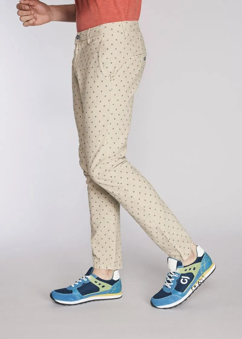 Pantaloni chino con fantasia geometrica