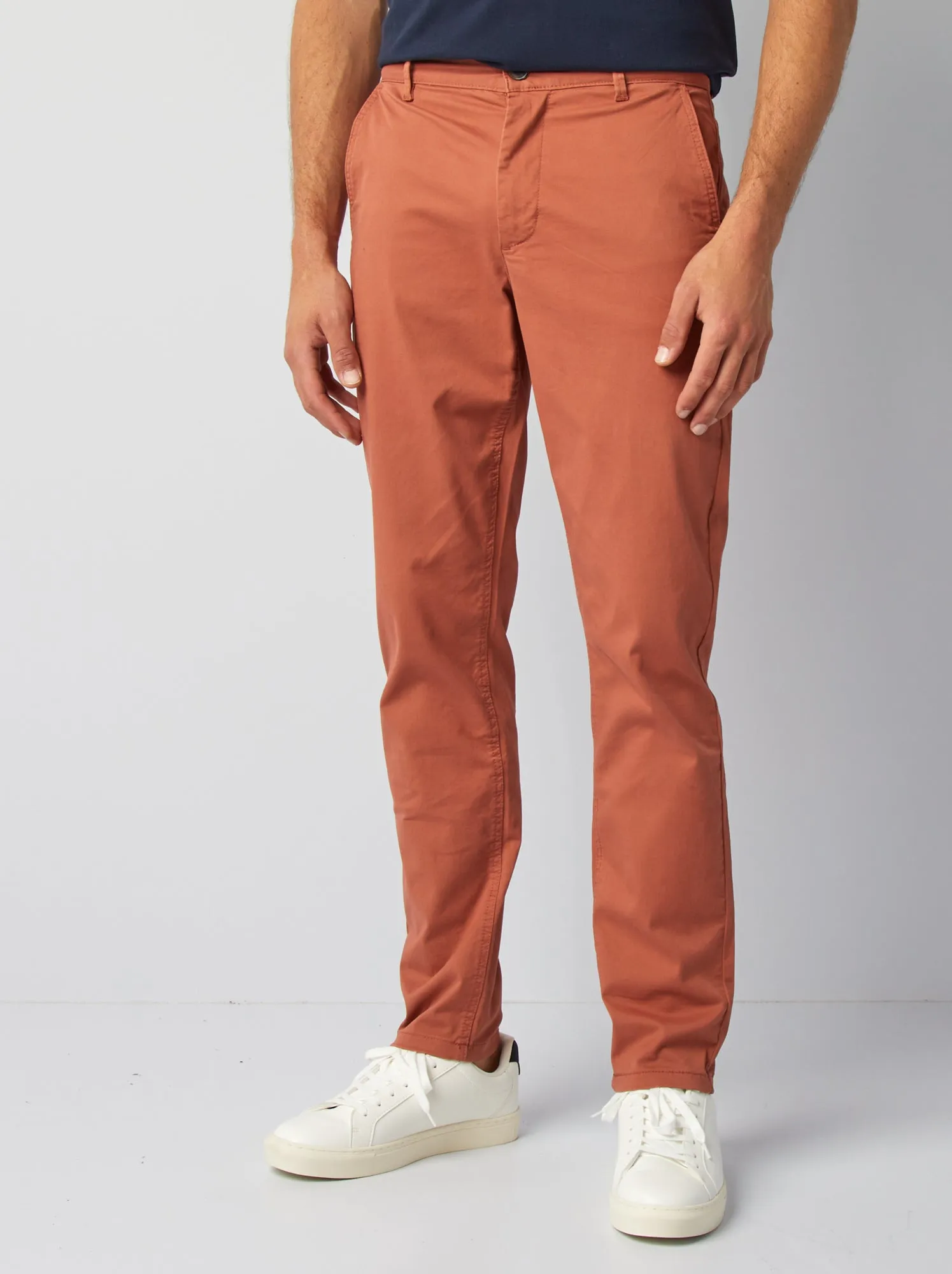 Pantaloni chino slim - MARRONE