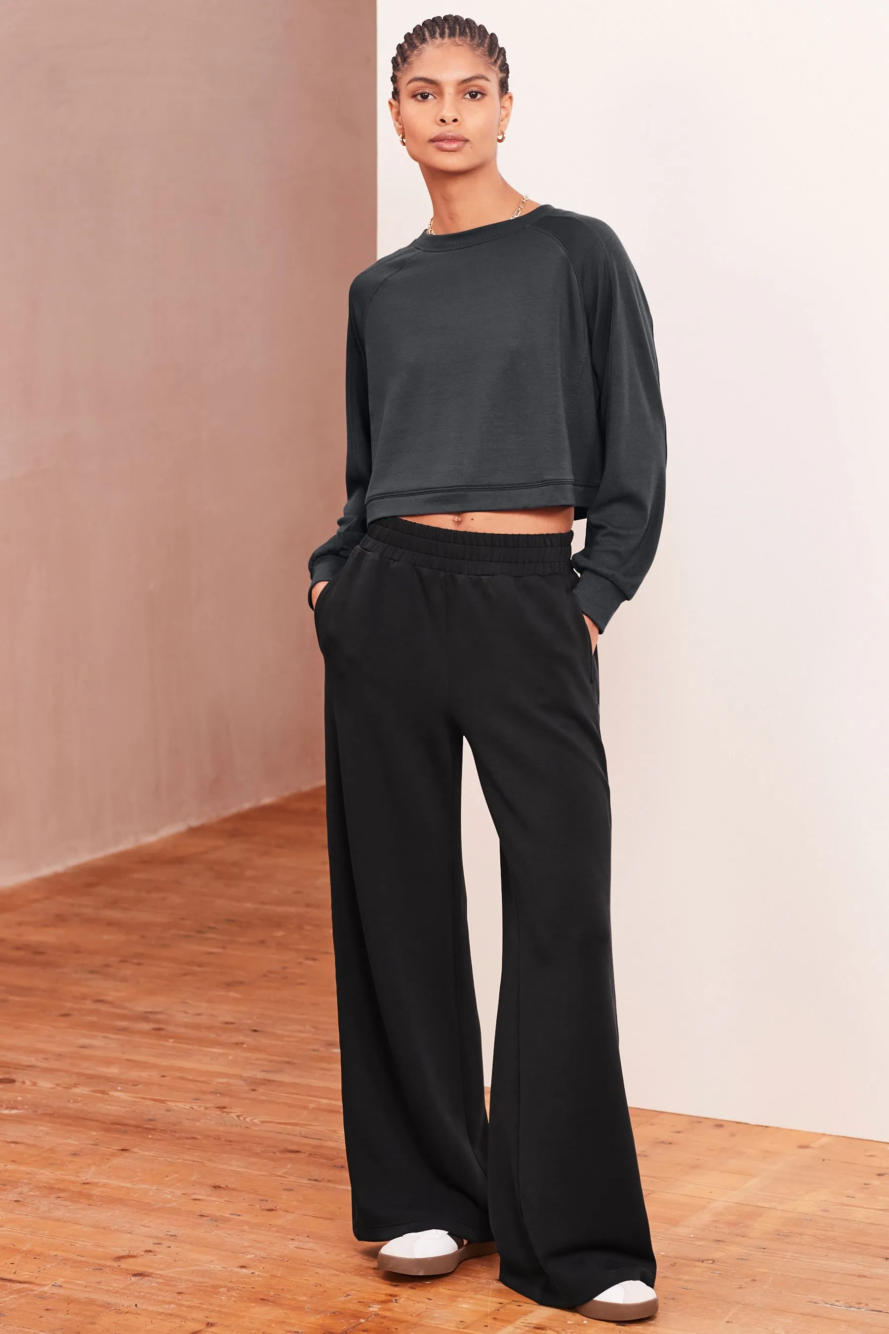 Pantaloni in morbido jersey con bottoni a bottoni laterali
