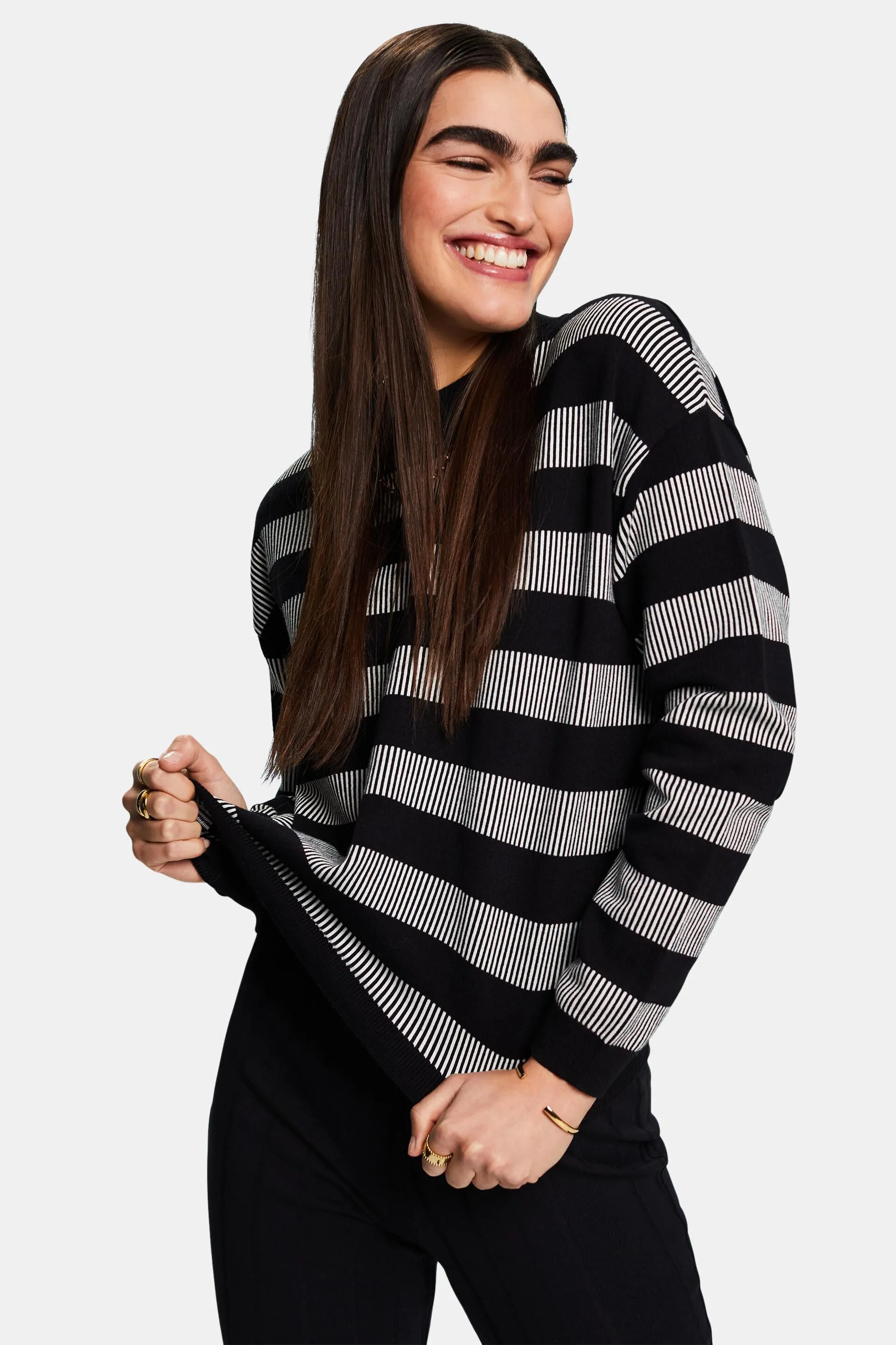 Pullover girocollo a righe jacquard