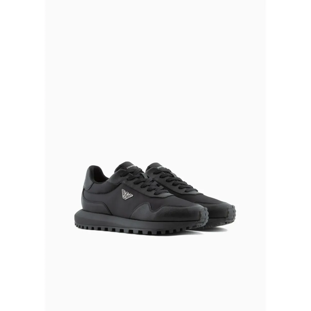 Sneakers con dettagli in saffiano EA