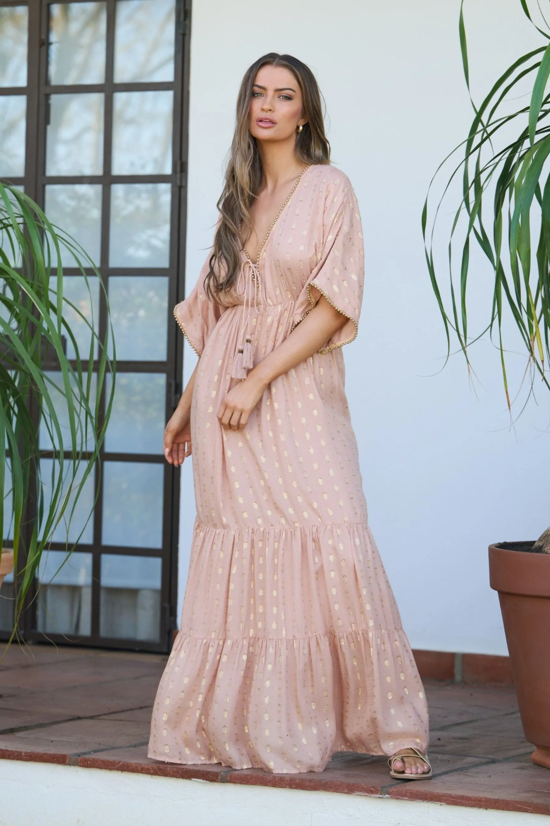 South Beach Dettagli metallizzati - Abito maxi a balze A pois jacquard