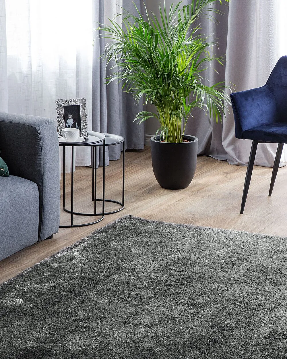 Tappeto shaggy grigio scuro 160 x 230 cm DEMRE