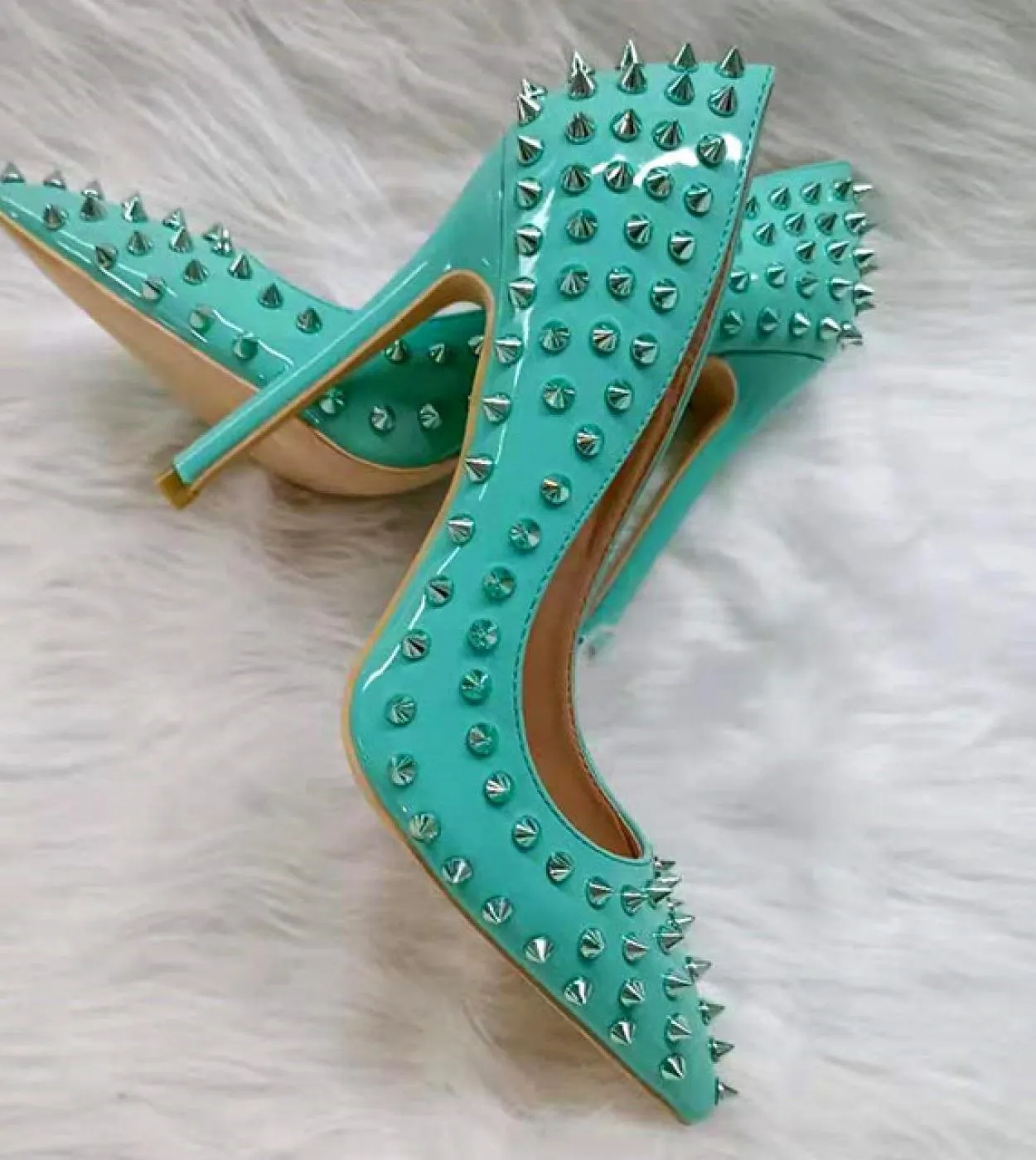Tikicup Glossy Mint Green Donna Punta a punta Scarpe con tacco alto con punte dargento Rivetti da donna Décolleté a spillo Tagl