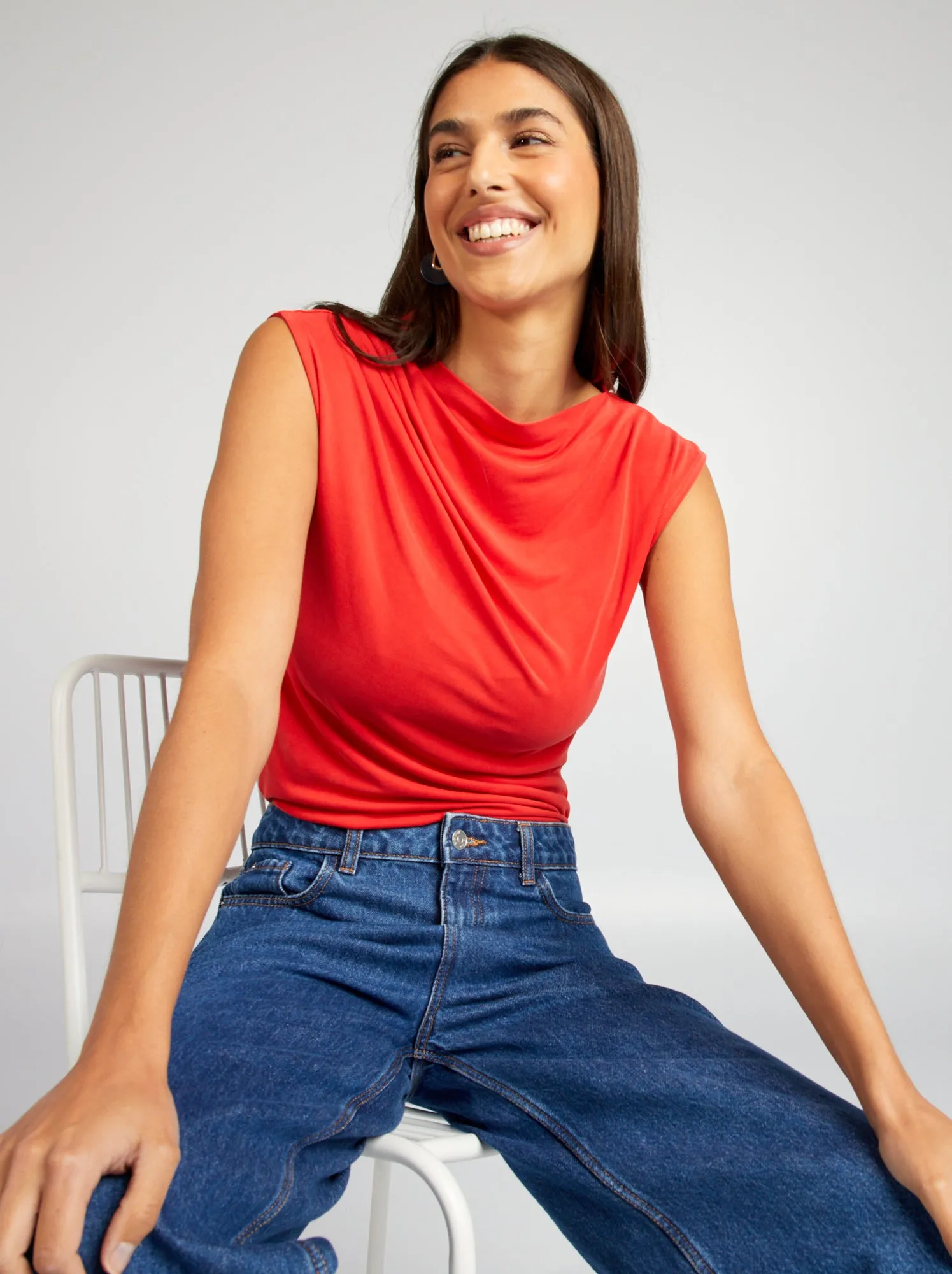 Top senza maniche con spalle plissettate - rosso
