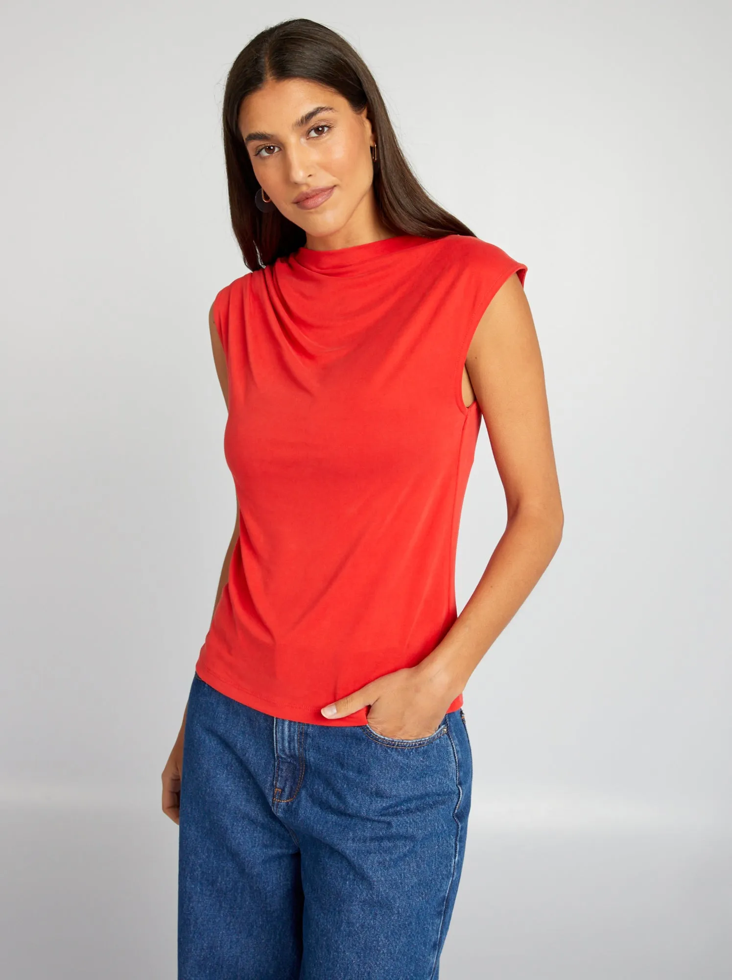 Top senza maniche con spalle plissettate - rosso