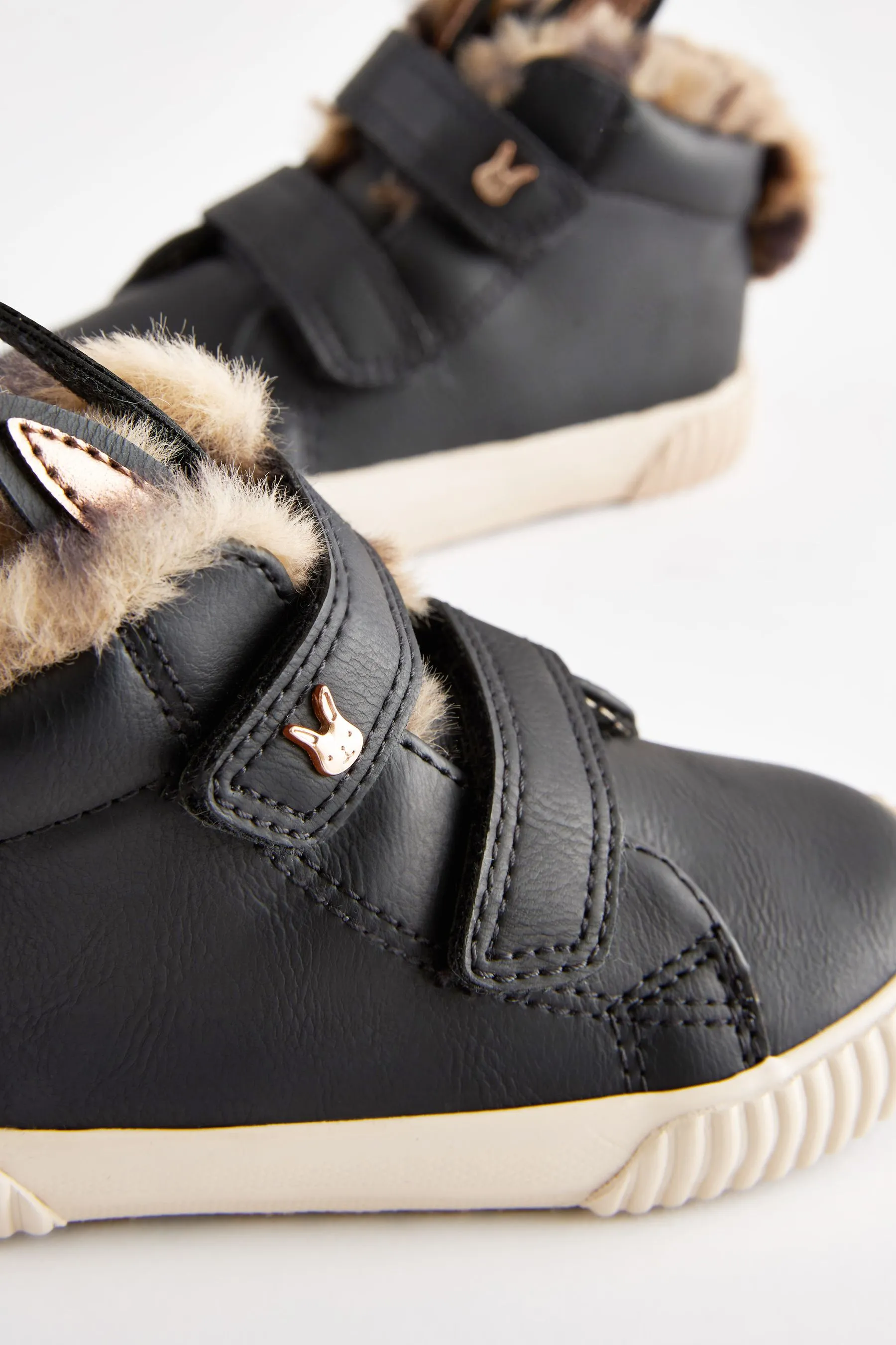 Touch Fasten Strap High Top Scarpe da ginnastica    